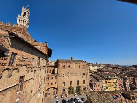 For Sale Apartment In one of the most prestigious and characteristic streets of Siena’s historic centre, we offer for...