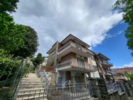 For Sale Apartment SIENA OUTSKIRTS: SCACCIAPENSIERI DISTRICT. An elegant apartment which is part of a villa, located...