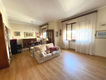 Vendita Appartamento SIENA, ZONA SAN PROSPERO - Vendesi, a pochi passi dalla Fortezza Medicea, appartamento spazioso e...