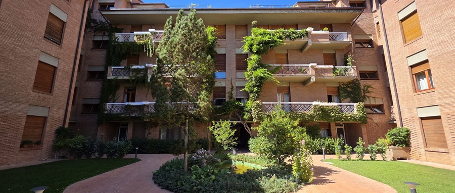 For Sale Apartment SIENA, OUTSKIRTS: SCACCIAPENSIERI AREA. Set in a pleasant and elegant residential setting, just a...
