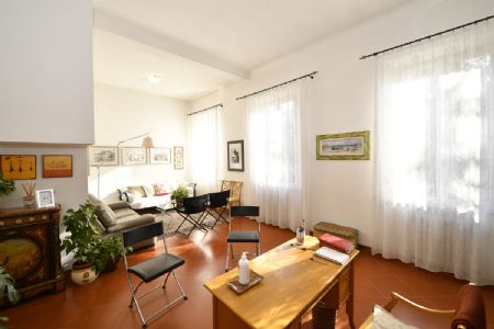 For Sale Apartment SIENA. Property for sale located very close to the old city centre (Porta San Marco). The building...