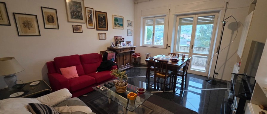 Vendita Appartamento SIENA NORD: ZONA PETRICCIO. Vendesi, in un contesto residenziale tranquillo e ben servito,...