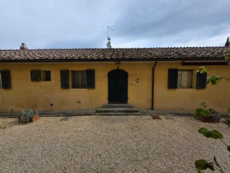Vendita Appartamento SIENA, A POCHI MINUTI DALLA CITTA': ZONA MONTELISCAI. All’interno di una splendida villa nobiliare...