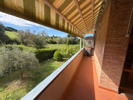 For Sale Apartment SIENA:MONTARIOSO AREA. Apartment for sale in the northern outskirts of Siena, located in a lovely...