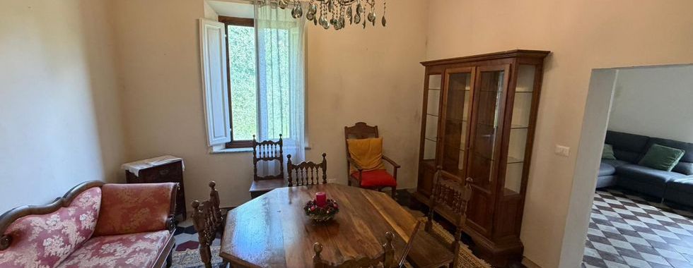 For Sale Apartment SIENA – BOTTEGANUOVA AREA.
For sale: a 105 sqm apartment located on the first floor, a home that...
