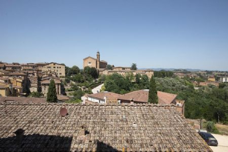 Vendita Appartamento SIENA: CENTRO STORICO. Vendesi,  a pochi passi da Piazza del Campo, elegante appartamento...