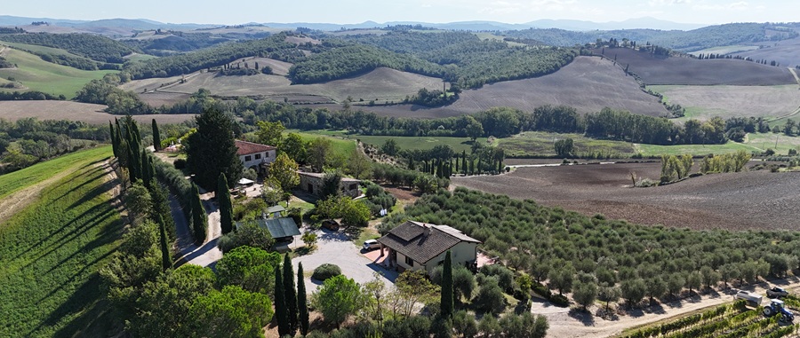 Vendita Azienda agricola VAL D’ORCIA: MONTALCINO – SAN GIOVANNI D’ASSO. Nel cuore dello splendido territorio della Val...