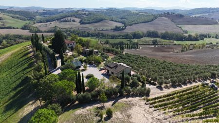 Vendita Casale/Rustico VAL D’ORCIA: MONTALCINO – SAN GIOVANNI D’ASSO. Nel cuore dello splendido territorio della Val...