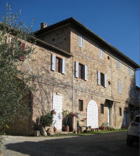 For Sale Farm CHIANTI: CASTELNUOVO BERARDENGA. Organic farm of 30 ha located 12 km far away from the town of...