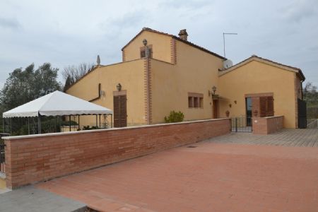 Vendita Villa A SOLI 6 KM DA SIENA: VICINANZE DI SAN ROCCO A PILLI. Vendesi, graziosa villetta inserita in...
