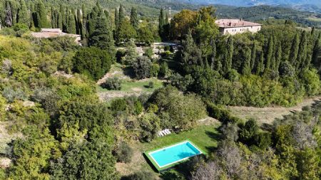 Vendita Villa COLLI FIORENTINI: ALTO MUGELLO.In posizione strategica e di grande fascino, a soli 3 km dal casello...