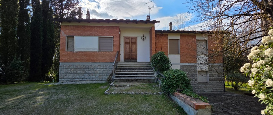 Vendita Villa SIENA – SANTA REGINA. Elegante villa immersa nel verde a pochi minuti dal centro storico
In una...